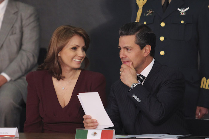 INCUANTIFICABLE el COSTO de la NOVELA de AMOR SEXENAL de "PEÑA NIETO y la GAVIOTA"...dejaron rastros pero nadie quiere seguir Presidencia-dif_angelica_rivera-9