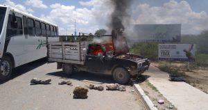 Vehículo quemado. Foto: El Pulso. 