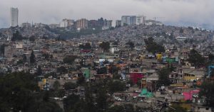 El artículo 22 constitucional prevé la extinción de dominio o la propiedad de bienes obtenidos con recursos de probada procedencia ilícita. Foto: María José Martínez, Cuartoscuro.