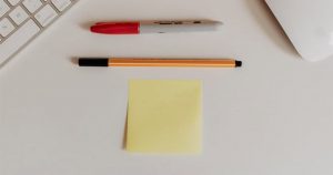 “El bloqueo del escritor es una mentira reconfortante que nos decimos para que podamos dejar de escribir e ir a hacer otras cosas más placenteras”, dijo Beth Dunn, escritora y redactora de HubSpot. Foto: TICbeat