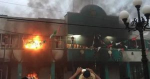 Pobladores del municipio Escuintla, Chiapas, quemaron la Presidencia municipal. Foto: Chiapas Paralelo