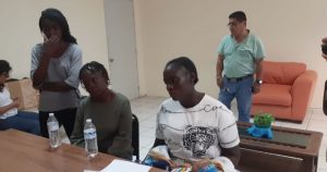 Este miércoles quedó formalmente registrado como ciudadano mexicano el pequeño Andrés Manuel López Obrador Nsakala Miguelita, hijo de una mujer migrante de el Congo. Foto: Carlos Mejía, ChiapasParalelo