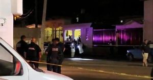 Hasta el momento, se desconocen los daños totales a la casa. También utilizaron armas largas para atacar, posterior se dieron a la fuga. Foto: Proyecto Puente. 