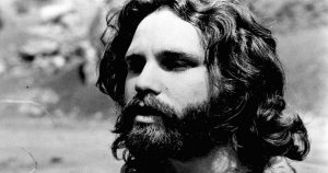 Jim Morrison fue un devorador de libros desde la infancia, así lo señala el libro Monsieur Morrison, de J.M. Lecumberri, que relata la historia de los últimos pasos del Rey Lagarto en París. Foto: Especial