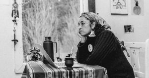 Moira es una de las líderes del movimiento de recuperación de tierras ancestrales indígenas, y referente del movimiento por El Buen Vivir, creado en 2015 en Argentina. Foto: Vice