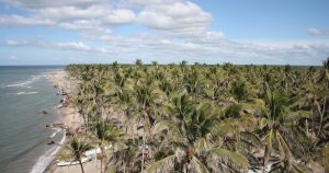 El incremento en el nivel del mar, gradualmente, irá cubriendo playas, puertos, ciudades. Foto: Cuartoscuro  