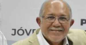 En la imagen, el Alcalde de Mazatlán, Luis Guillermo Benítez Torres. Foto: Twitter @Andresmtz28