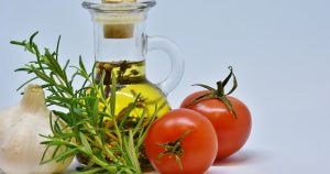 Aquí encontrarás una lista con alimentos cargados de nutrientes cuyo consumo regular es sumamente beneficioso para tener una piel sana, bonita y cuidada, además de potenciar la buena salud de tu organismo en general. Foto: Pixabay