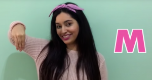 Mafer, como se hace llamar en su canal de Youtube, no sólo enseña lenguaje de señas, sino también comparte sus recetas. Foto: Especial