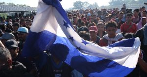 Centroamericanos se han concentrado en diferentes puntos fronterizos de Guatemala con México en busca de entrar al territorio en caravana. Foto: Isabel Mateos, Cuartoscuro