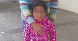 La niña fue rescatada y trasladada para recibir atención médica al Hospital Regional de Rioverde, posteriormente fue canalizada a un albergue. Foto: Especial, Pulso