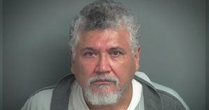 El pastor está siendo investigado por las autoridades desde 2018, pero esta demanda da un paso más. Foto: Captura de video