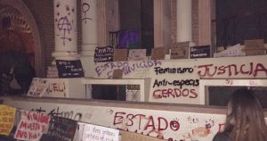 Cientos de mujeres marcharon por las calles de Hermosillo, Sonora, en protesta por la violencia contra las mujeres. Foto: Twitter, vía @lanoconsejeria