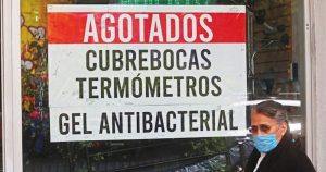 El porcentaje de personas que consideran que la pandemia ya está fuera de control en México es del 19 por ciento, por el 13 por ciento que opinan que es algo poco grave y que está controlada. Foto: Cuartoscuro. 
