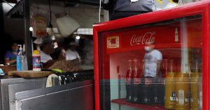 El principal distribuidor de bebidas azucaradas en México es la compañía Fomento Económico Mexicano (Femsa). Foto: María Ruiz, Pie de Página.