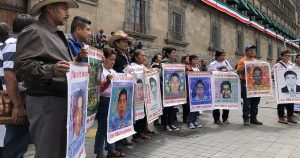 Guerreros Unidos es el grupo delictivo que la entonces Procuraduría General de la República (PGR) señaló como responsable de coordinar la desaparición masiva, la noche del 26 de septiembre en Iguala, Guerrero. Foto: Duilio Rodríguez vía Pie de Página 