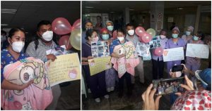 Lía salió hoy en los brazos de su madre Regina Monroy Cantú, acompañada de su padre Luis Eduardo Bautista Santiago, residentes del municipio de San Antonio, quienes portaban pancartas con mensajes de alegría, así como globos de color rosa. Foto: ISSSTE