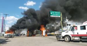 Las protestas se intensificaron hace 2 semanas con un enfrentamiento de campesinos con la Guardia Nacional en la presa Las Vírgenes, y esta semana con la quema de casetas y oficinas públicas en Delicias, Saucillo y Camargo. Foto: Raíchali