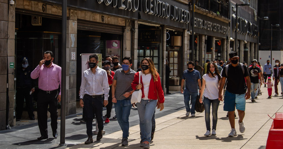 El semáforo epidemiológico cambio a color naranja, por lo que se implementó estrategia para la reapertura de comercios del Centro Histórico por parte del Gobierno de la Ciudad. Foto: Andrea Murcia, Cuartoscuro. 