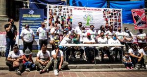 Sandra recibió el mensaje del Gobierno estatal, que en un  intento por contener el movimiento condicionó el servicio médico en una institución pública. Foto: Pop Lab.