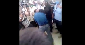 El trabajador severamente golpeado por los pobladores fue internado en un hospital y se encuentra en delicado de salud. Foto: Chiapas Paralelo