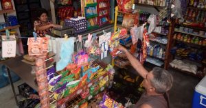 "Poquito a poquito, aunque sea apretado, pero ahí vamos", dice Amada. Foto: Adriana Santos, Chiapas Paralelo.