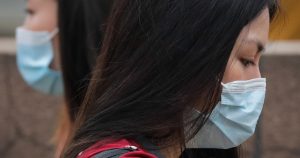  ¿Cuál es el grado de protección que confiere haber pasado la enfermedad?. Foto: Andy Wong, AP