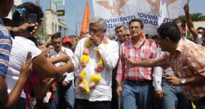 El Presidente Andrés Manuel López Obrador y su hermano Pío López Obrador.