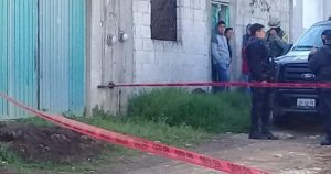 Vecinos denunciaron haber visto a los atacantes huir a bordo de una motocicleta. Foto: Plumas Libres