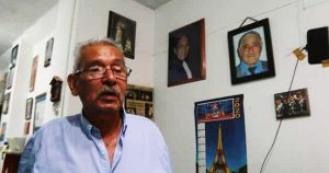 Don Ricardo nació en abril de 1957 en Monterrey, Nuevo León, jubilándose en 2010 tras 31 años de impartir cátedra en escuelas de las cuatro regiones de la entidad potosina. En la adolescencia "era un desmadre", concluyó. Foto: Pulso SLP