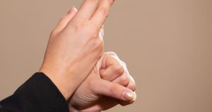 Difunden queja en redes sociales sobre interpretes de Lenguas de Señas Mexicana en las conferencias de AMLO. Foto: Especial.