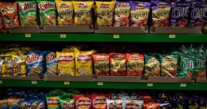 Los productos procesados en el ojo del huracán. Foto: Andrea Murcia, Cuartoscuro.