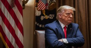 Trump y la hostilidad contra los migrantes. Foto: Evan Vucci, AP.