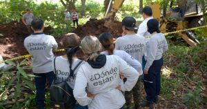 El proceso de búsqueda conlleva importantes riesgos para la seguridad de los familiares en búsqueda. Foto: Juan Carlos Cruz, Cuartoscuro.
