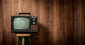 Aquí te enlistamos algunos libros que se convirtieron en serie televisiva. Si no las has visto o no has leído el libro, este puede ser un pretexto para comenzar. Foto: Especial