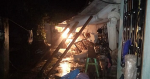 En San Juan Chamula, dos mujeres y dos niños quedaron atrapados entre el lodo y piedras. Foto: Chiapas Paralelo