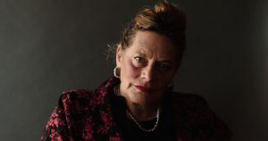 Leer a Levy es entrar en sus recuerdos y dejarse llevar por la calma y el aplomo de quien ha aprendido todo lo que sabe (y lo que no querría saber) a fuerza de buscar su propia voz. Foto: Especial