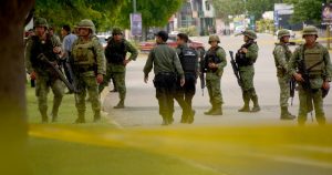 Violencia en Culiacán por captura de Ovidio Guzmán, hijo del narcotraficante Joaquín El Chapo Guzmán. Foto: Juan Carlos Cruz, Cuartoscuro.