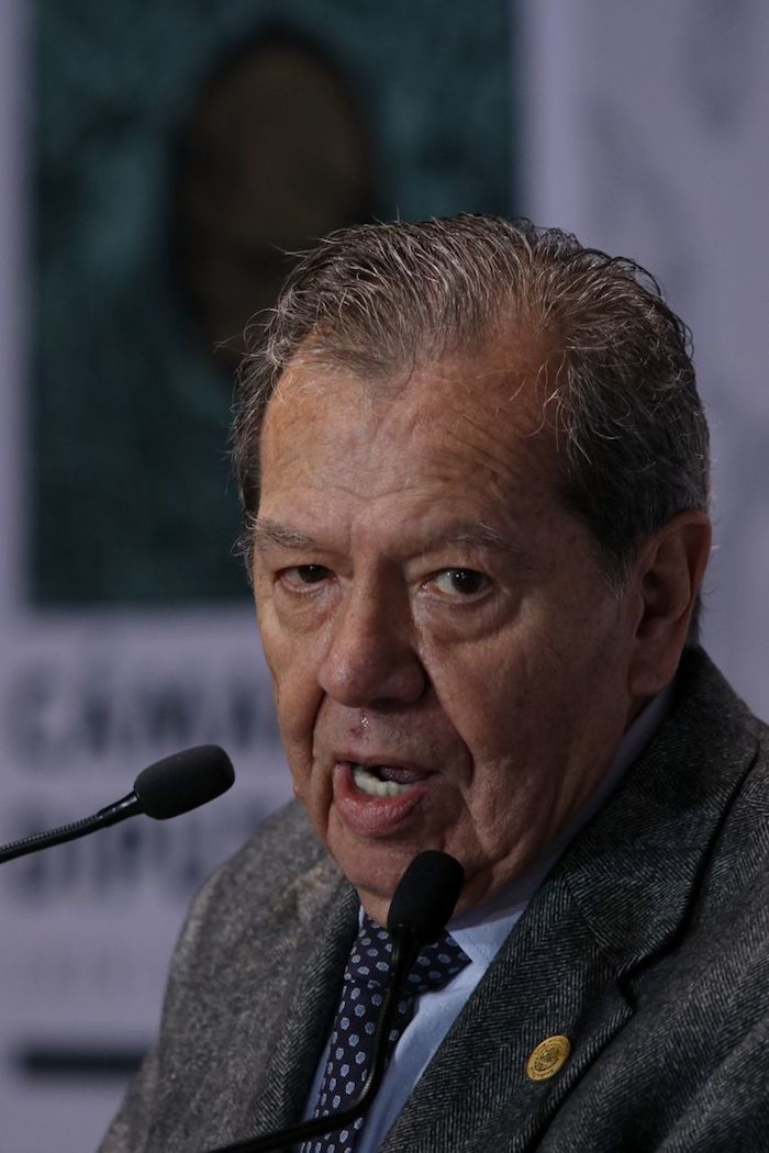 El Diputado Porfirio Muñoz Ledo durante una conferencia de prensa.