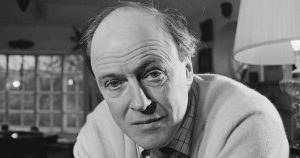 PERFIL | La turbulenta vida de Roald Dahl, uno de los autores más exitosos de la literatura infantil