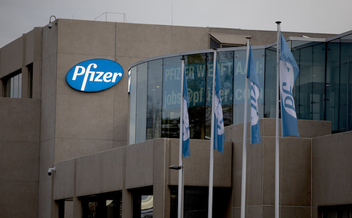 Esta fotografía muestra las oficinas de Pfizer en Puurs, Bélgica, el lunes 9 de noviembre de 2020.