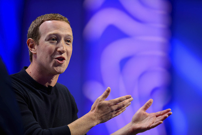 En esta foto del 31 de enero de 2020, el CEO de Facebook, Mark Zuckerberg, habla en la cumbre Silicon Slopes Tech en Salt Lake City.