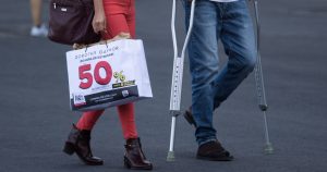 El 57 por ciento de los consumidores encuestados en México informaron que darán importancia a la sustentabilidad a la hora de comprar o elegir una marca este año. Foto: Cuartoscuro.