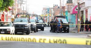 Al arribar al taller, las autoridades pudieron localizar dos cuerpos; uno tenía una herida de bala en la cabeza y el otro una de arma blanca. Foto: Imagen ilustrativa, Cuartoscuro