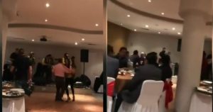 En el video se ve a parte personal de la Secretaría bailando sin cubrebocas mientras otros permanecen sentados escuchando al conjunto musical que contrataron para tocar en vivo. Foto: Captura de pantalla. 
