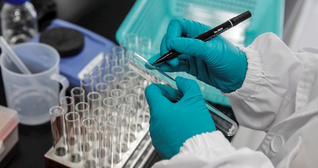 El tema de la posible nueva cepa detectada en San Luis Potosí y otros aspectos, dependen de la valoración que hagan al respecto en la Ciudad de México. Foto: EFE.