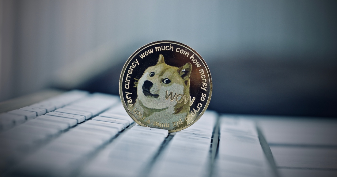 moneda-dorada-dogecoin
