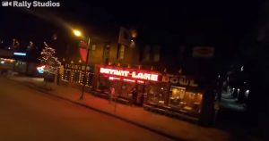 El recorrido en primera persona de un dron por un boliche. Foto: Especial. 