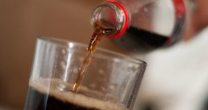 Una lata de refresco tiene, en promedio, 25 gramos de azúcar, calorías vacías que producen diabetes tipo 2, enfermedades cardíacas y hepáticas. Foto: Daniel Augusto, Cuartoscuro.