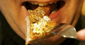 El término ortorexia nerviosa (ON) lo acuñó en 1997 Steve Bratman, precisamente basándose en la propia obsesión que desarrolló él mismo por una alimentación limpia de cualquier sustancia considerada “no pura”. Foto: Roland Weihrauch, EFE